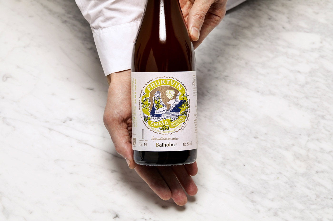 水果白蘭地酒包裝展示