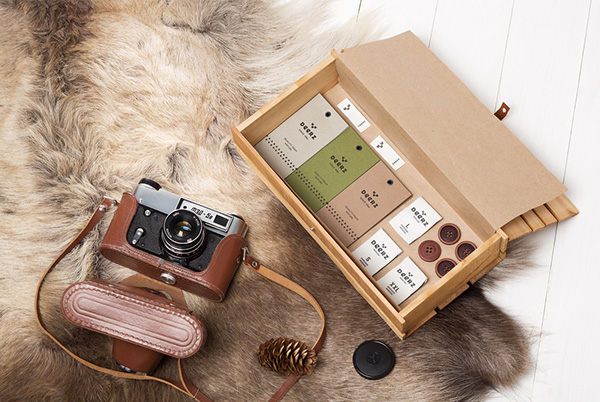 服裝創(chuàng)意包裝設(shè)計(jì)