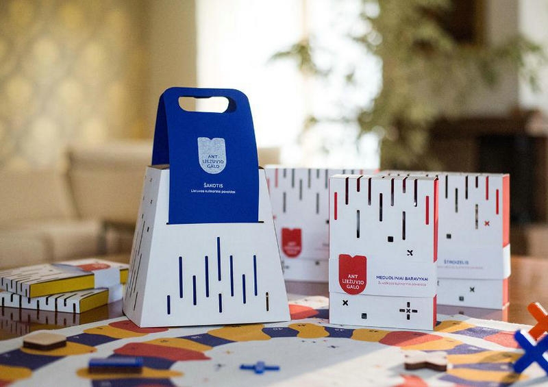 立陶宛民族文化遺產(chǎn)甜點（吐蛋糕，姜餅?zāi)⒐?，餅干，蘋果芝士等）包裝設(shè)計